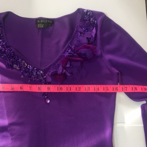 Purple sweater . Sz S . Beaded/sequins Vneck - Picture 11 of 16